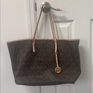 Michael kors tote